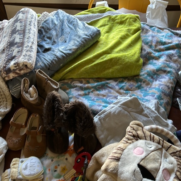 Lot of baby starter bundle over 50 items - Picture 7 of 10